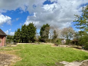 Gardens- click for photo gallery